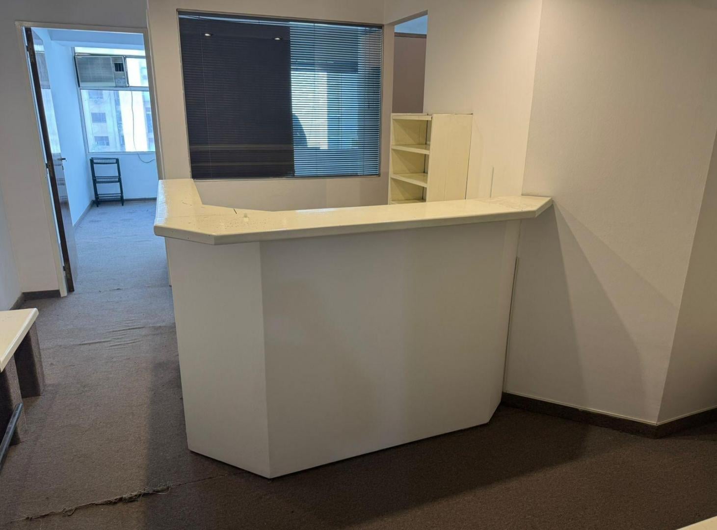 Foto de Oficina en venta con 2 box privados y recepción, imagen 1