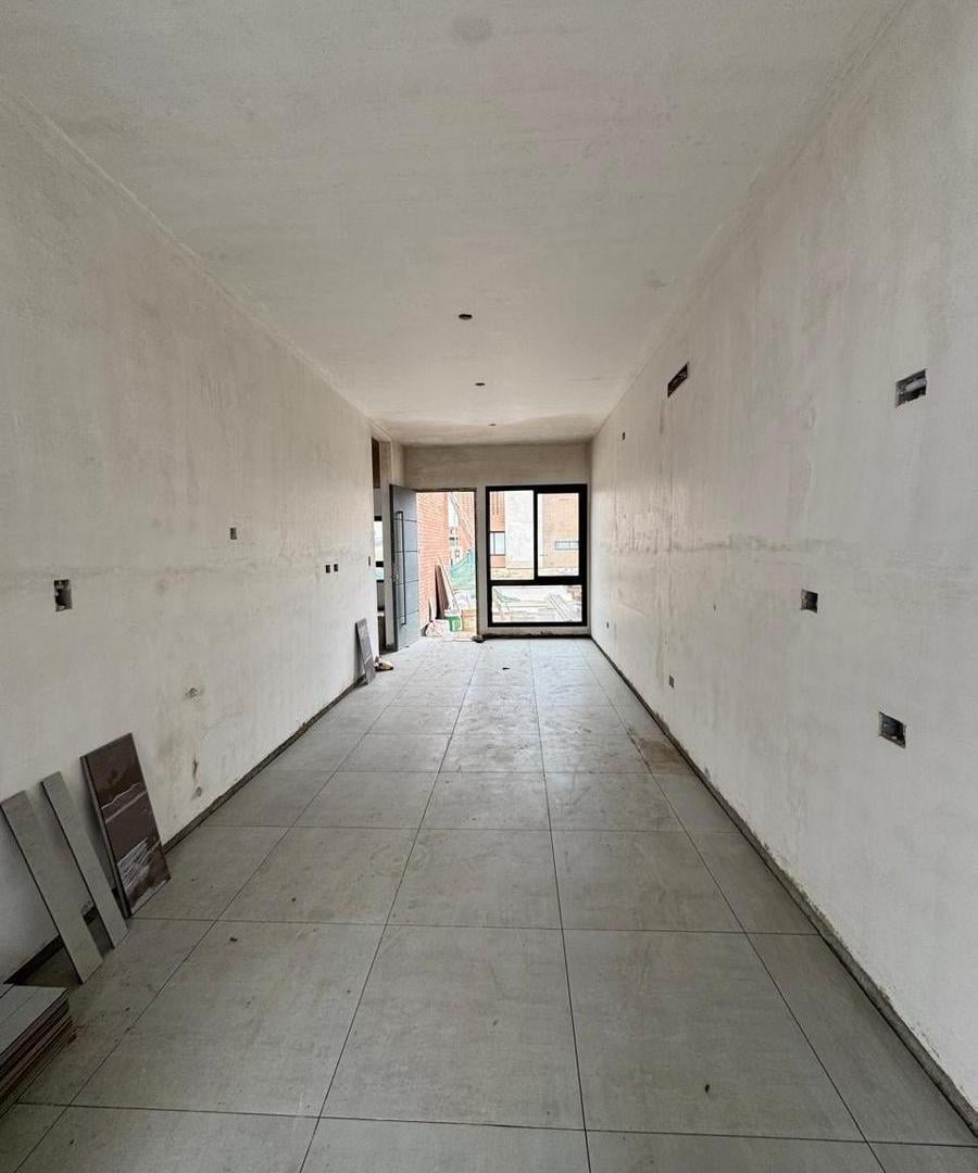 Foto de VENTA DUPLEX 2 DORMITORIOS A ESTRENAR EN PAMPAS DE MANANTIALES, imagen 2