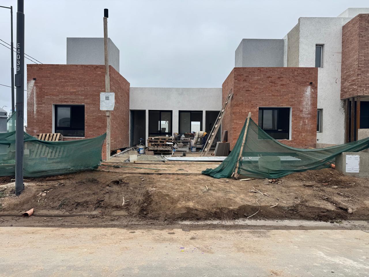 Foto de VENTA DUPLEX 2 DORMITORIOS A ESTRENAR EN PAMPAS DE MANANTIALES, imagen 4