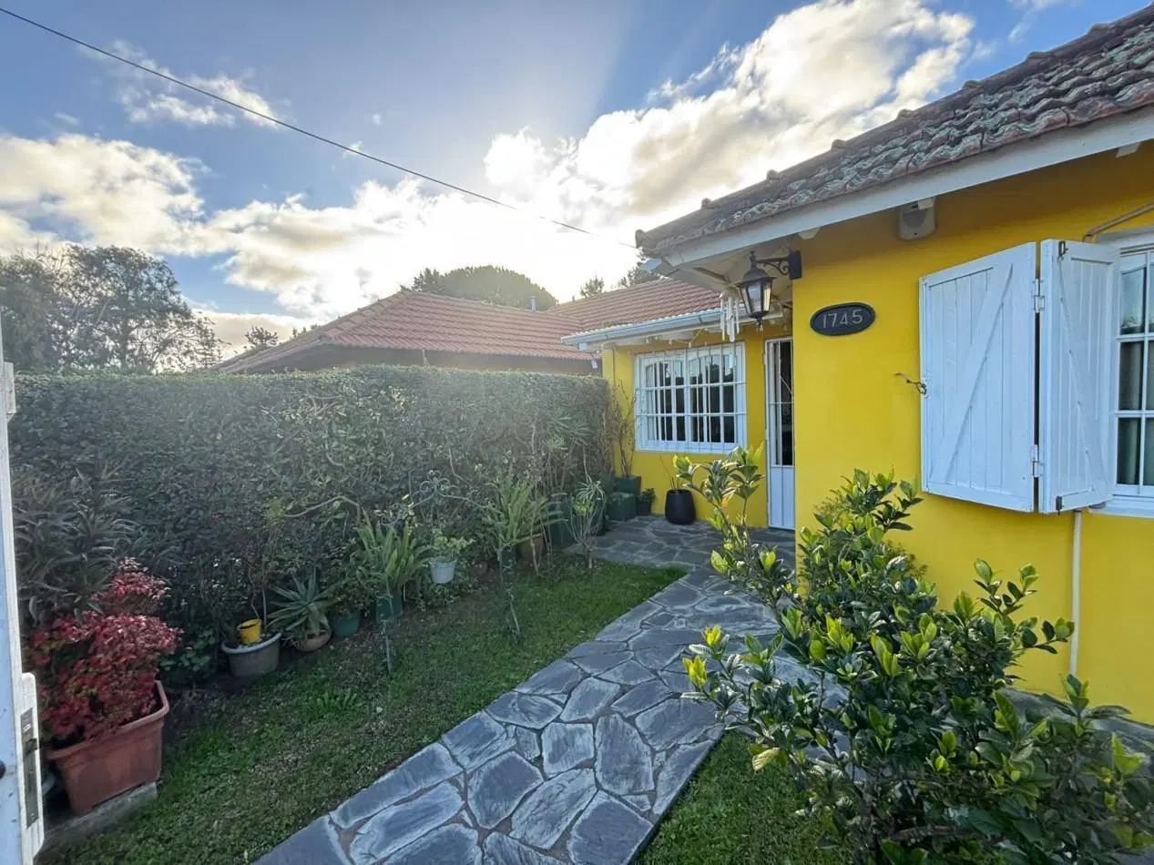 CASA EN VENTA EN OSTENDE - PINAMAR 4