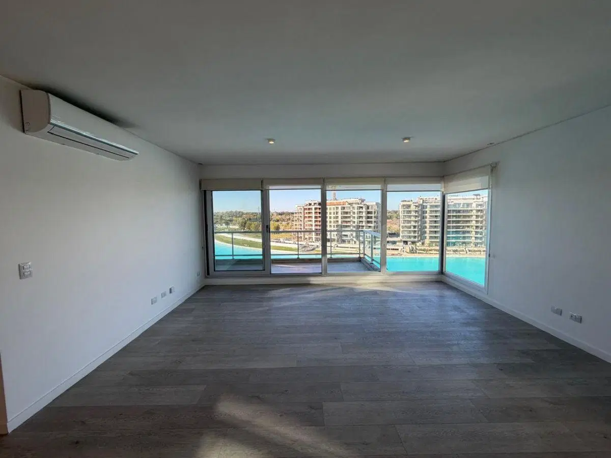 Departamento en Alquiler de 3 dormitorios frente a la playa! en Remeros Beach 3