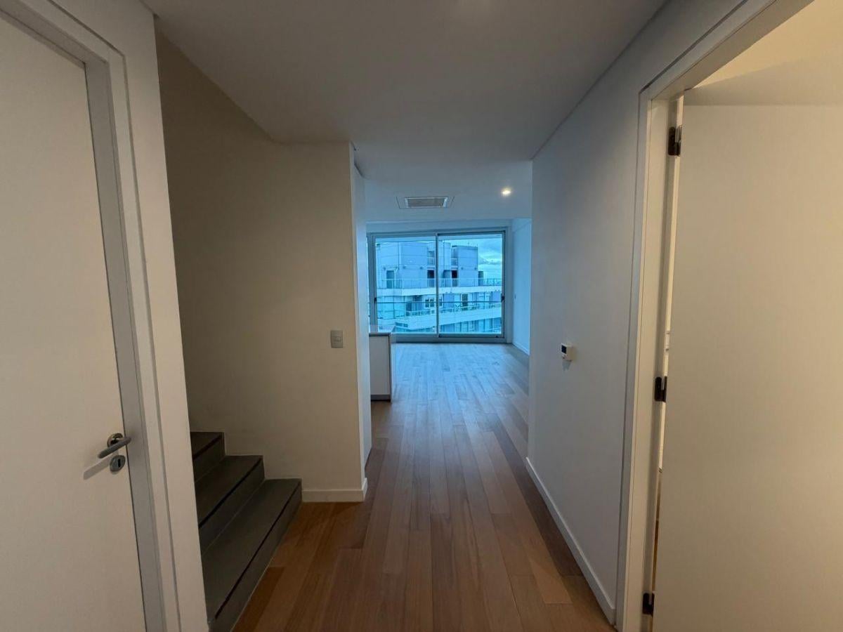 Penthouse de 4 ambientes en Infinity Towers con 2 dormitorios con terraza propia con vistas al Río
