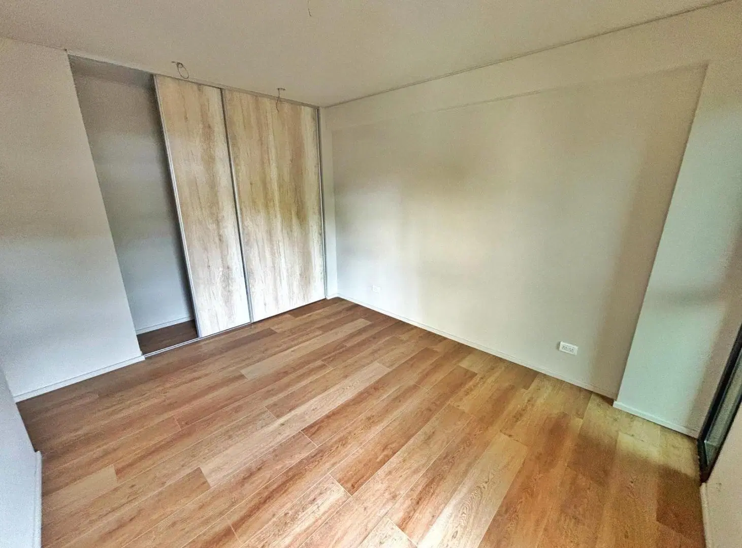 Venta Departamento dos dormitorios con patio en Nuestra Señora de Lourdes Rosario 4