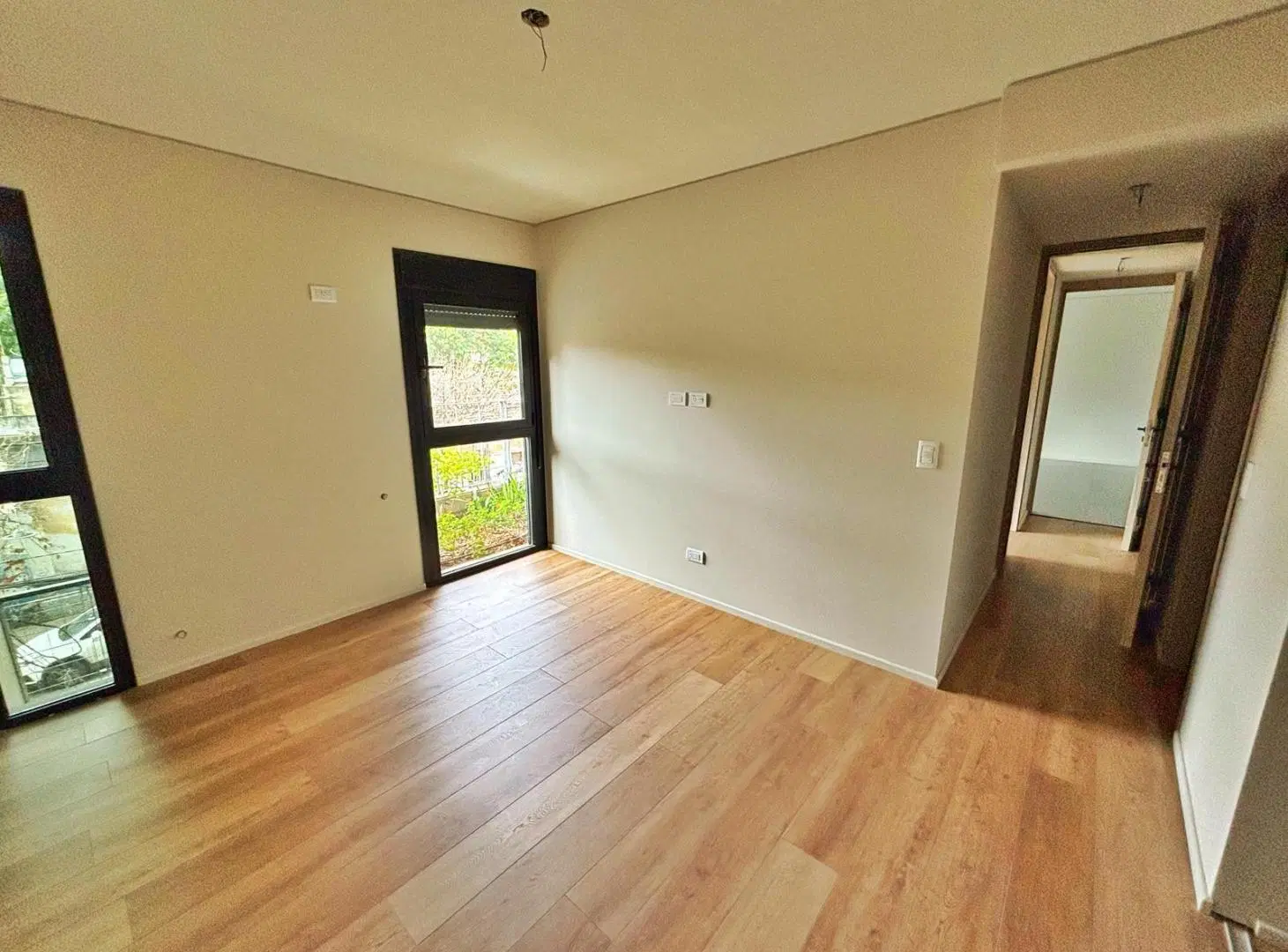 Venta Departamento dos dormitorios con patio en Nuestra Señora de Lourdes Rosario 5