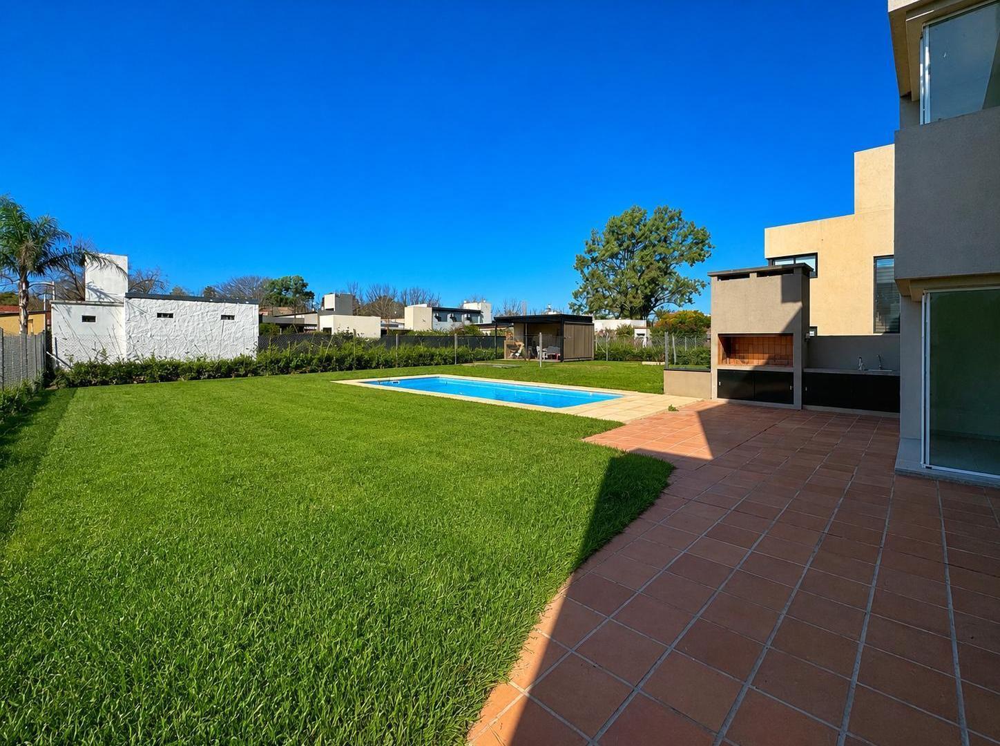 Foto de VENTA -FUNES , proximo Don Mateo y Country Profesional Casa de dos, imagen 1