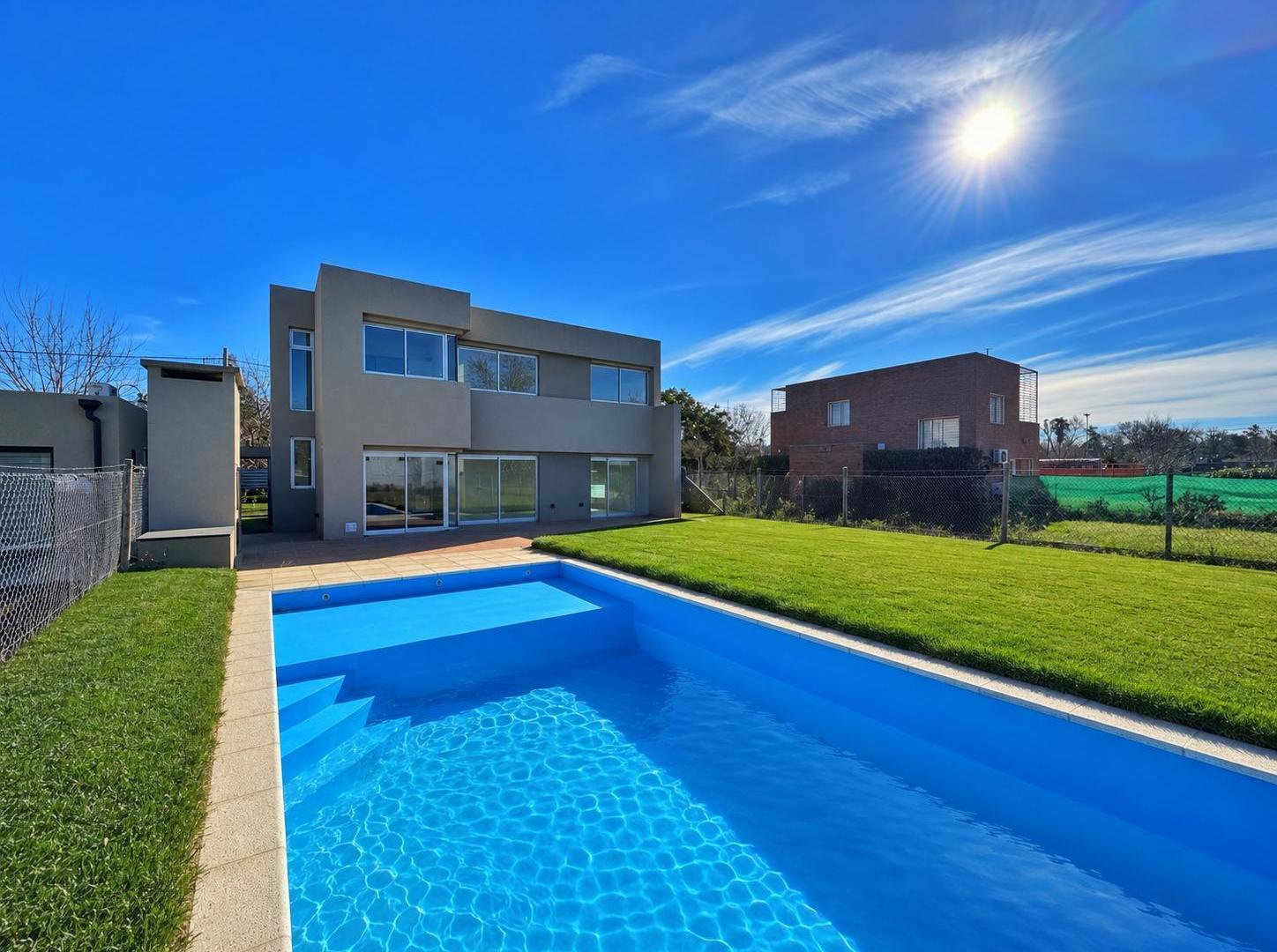 Foto de VENTA -FUNES , proximo Don Mateo y Country Profesional Casa de dos, imagen 2