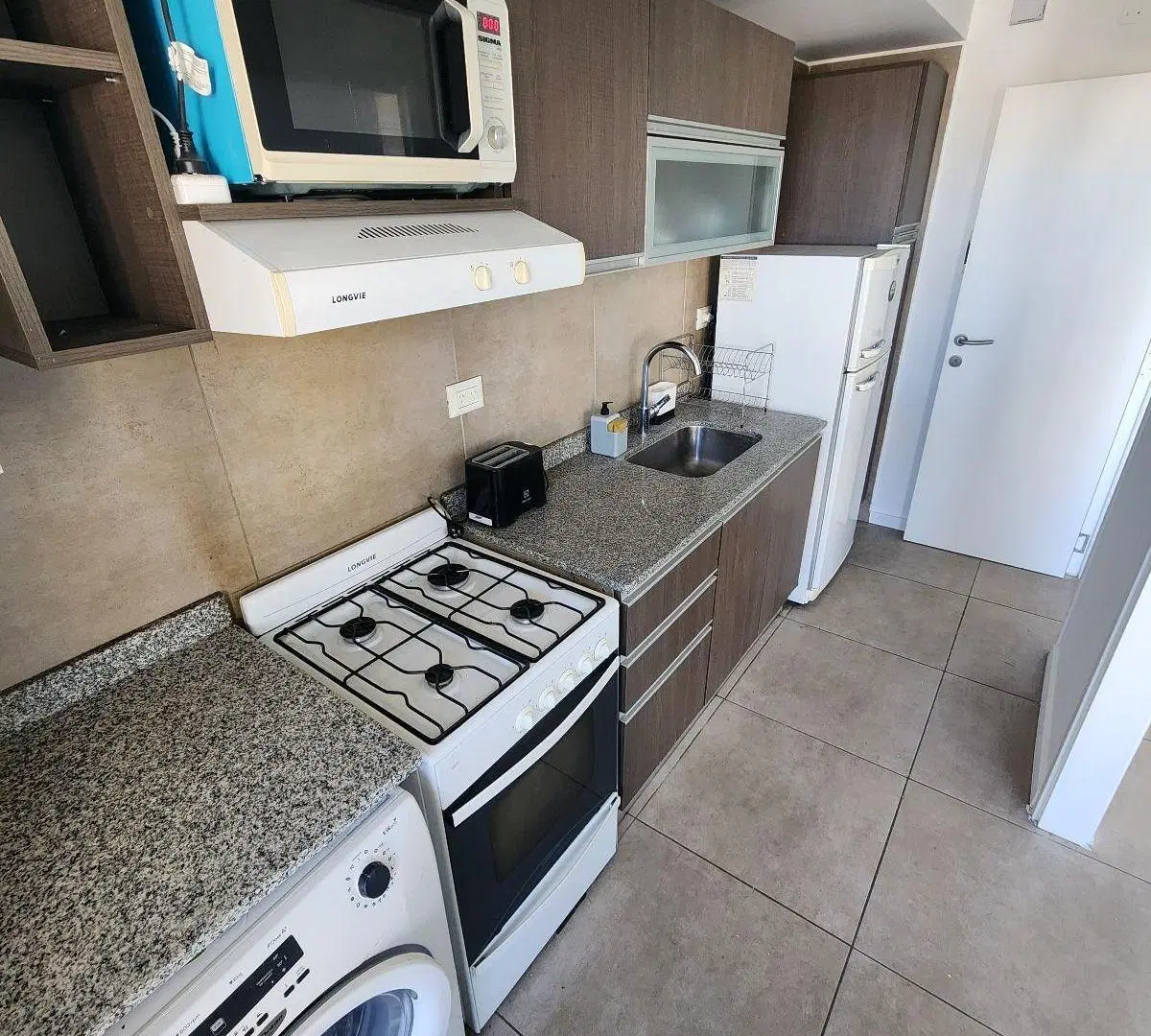 ALQUILER-DEPTO 1DORM AMOBLADO EN CARDINALES NVO SUQUIA ) 2