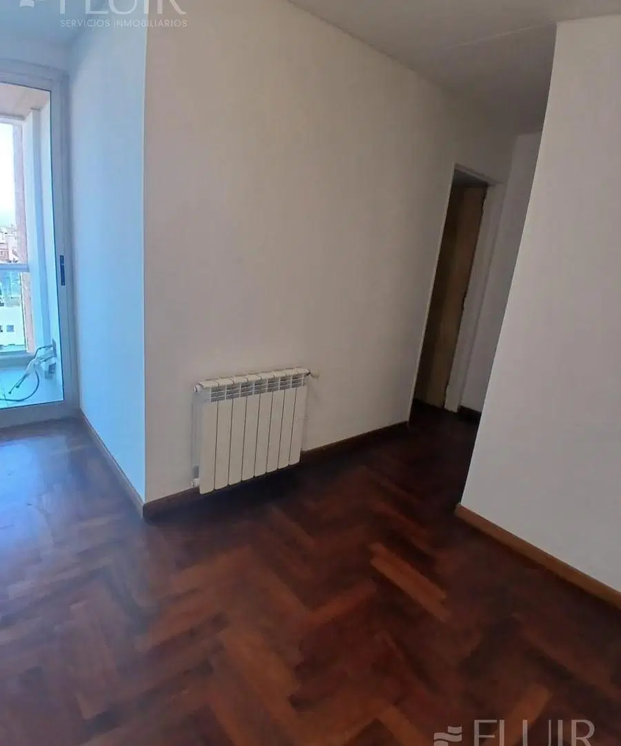 DEPARTAMENTO DE DORMITORIO Y MEDIO EN PARANA 635 PISO 17. 2
