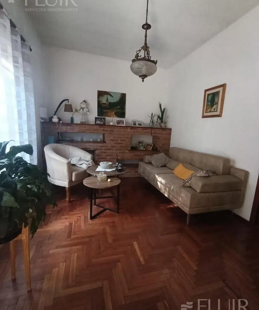 Casa zona céntrica en Barrio Obrero 5