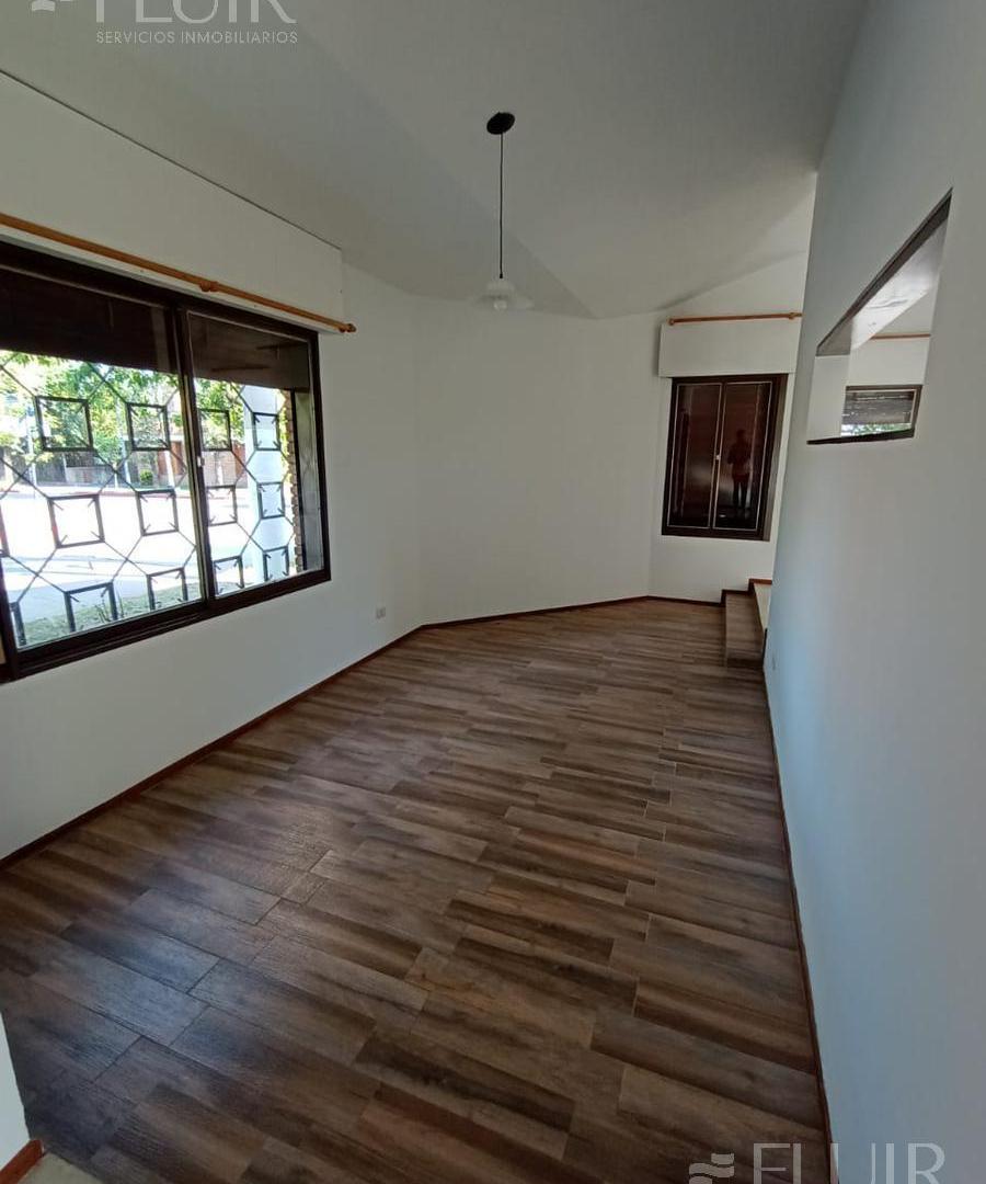 Foto de Casa 3 Dormitorios en Venta en Cerro de las RosaS Apta, imagen 4