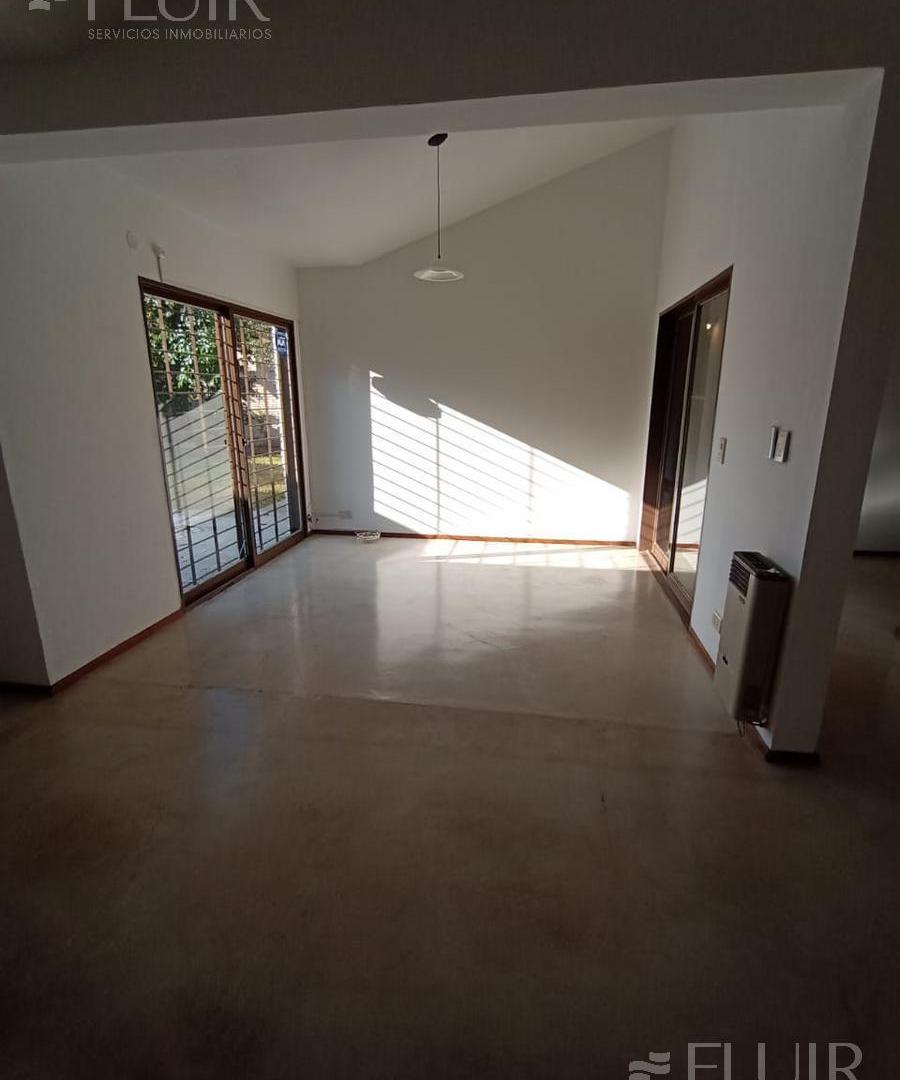 Foto de Casa 3 Dormitorios en Venta en Cerro de las RosaS Apta, imagen 5