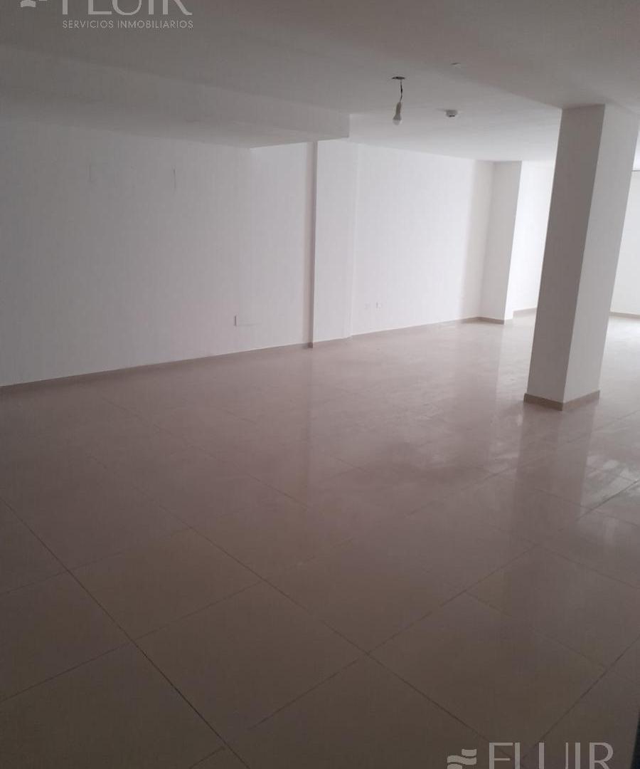 Foto de VENDO OFICINA 90MTS EN PRIMER PISO A MEDIA CUADRA DEL BUEN PASTOR, imagen 3