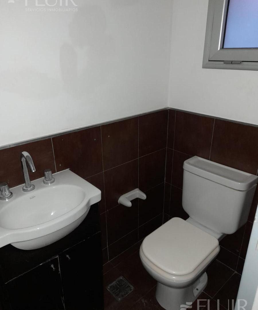 Foto de VENDO OFICINA 90MTS EN PRIMER PISO A MEDIA CUADRA DEL BUEN PASTOR, imagen 4