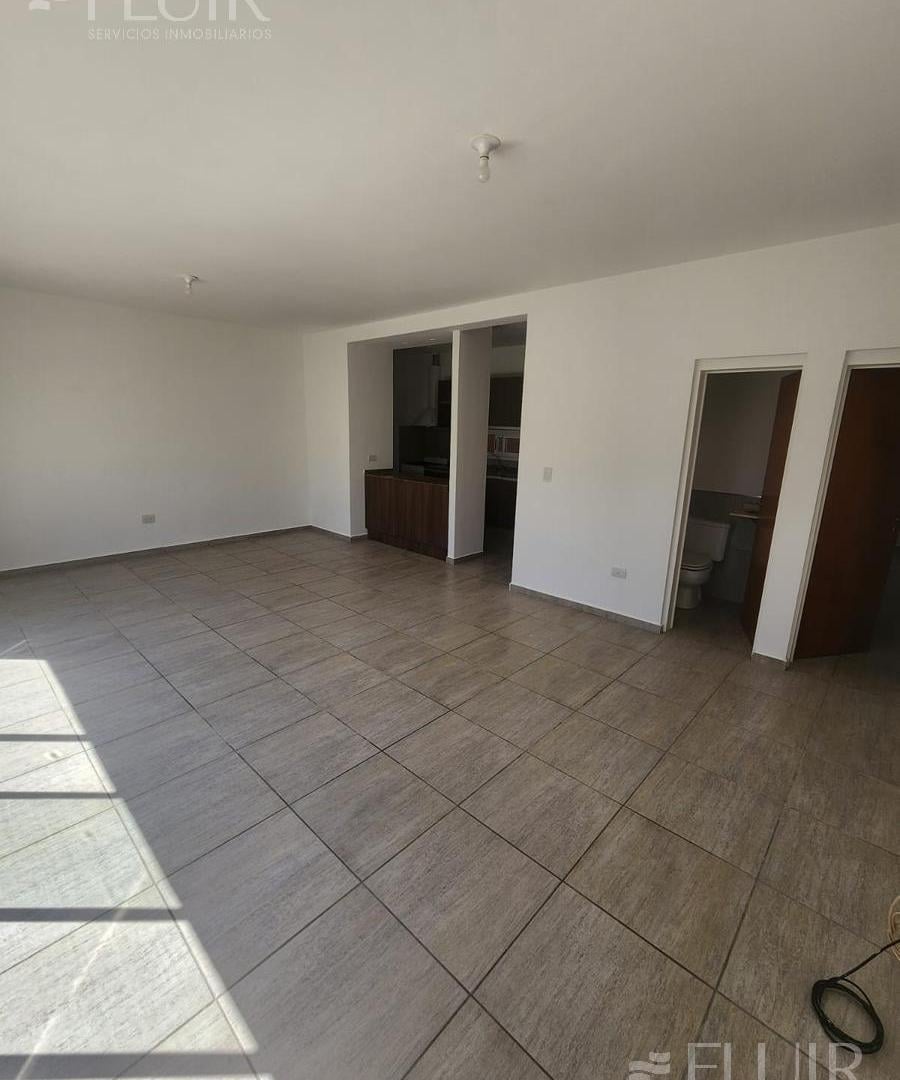 Foto de ALQUILO CASA 3DORM EN CLAROS VILLAGE/CLAROS DEL BOSQUE, PATIO CON ASADOR, imagen 4
