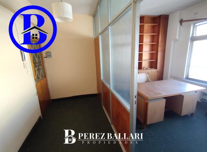 Foto de VENTA DE OFICINA - EDIFICIO PASAJE SACOA - ZONA CENTRO, imagen 3