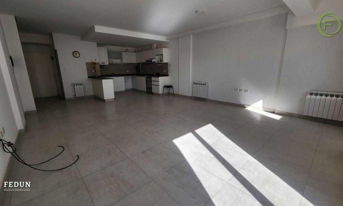 2 Dorm.. Cochera y Baulera. Balcón 4