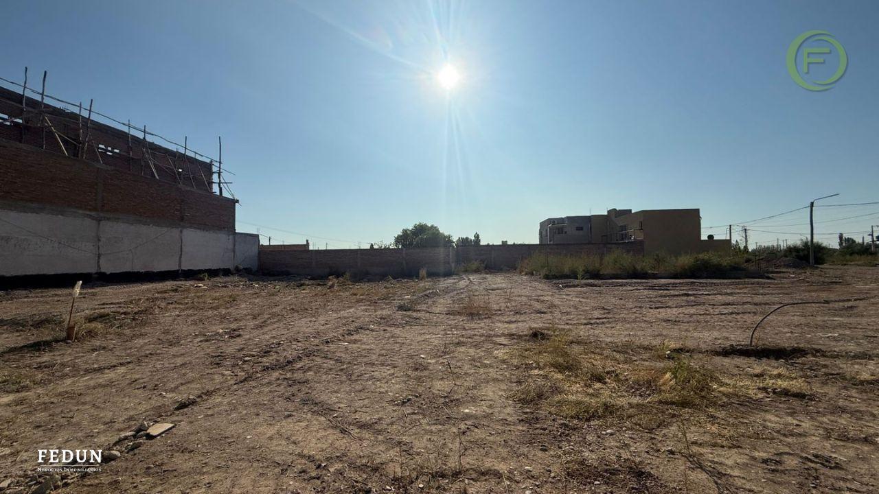 Lote en venta, todos los servicios