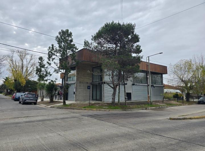 Local a extrenar, Pueblo Nuevo 1