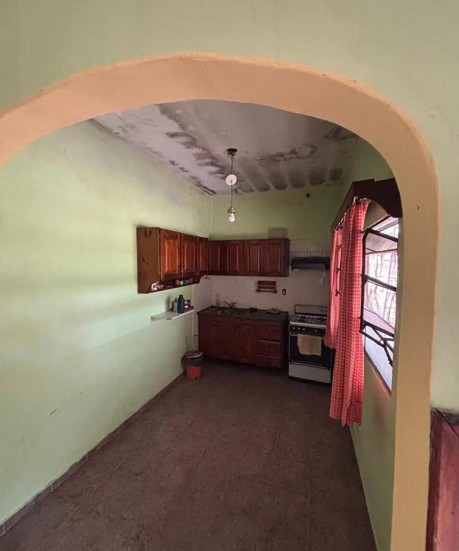 CASA, JUAN MARIA GUTIERREZ, BERAZATEGUI 4