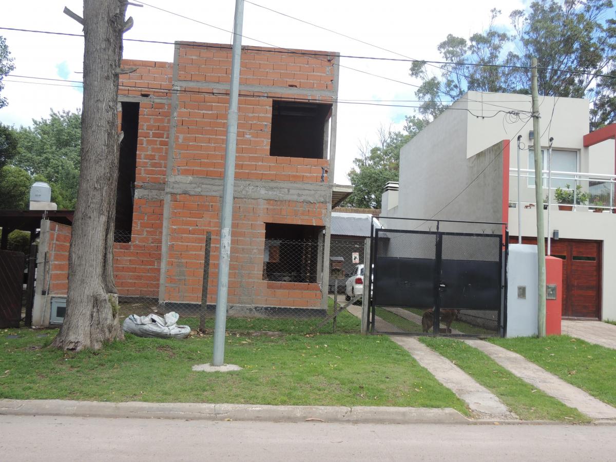 Departamento + Chalet a Terminar 5