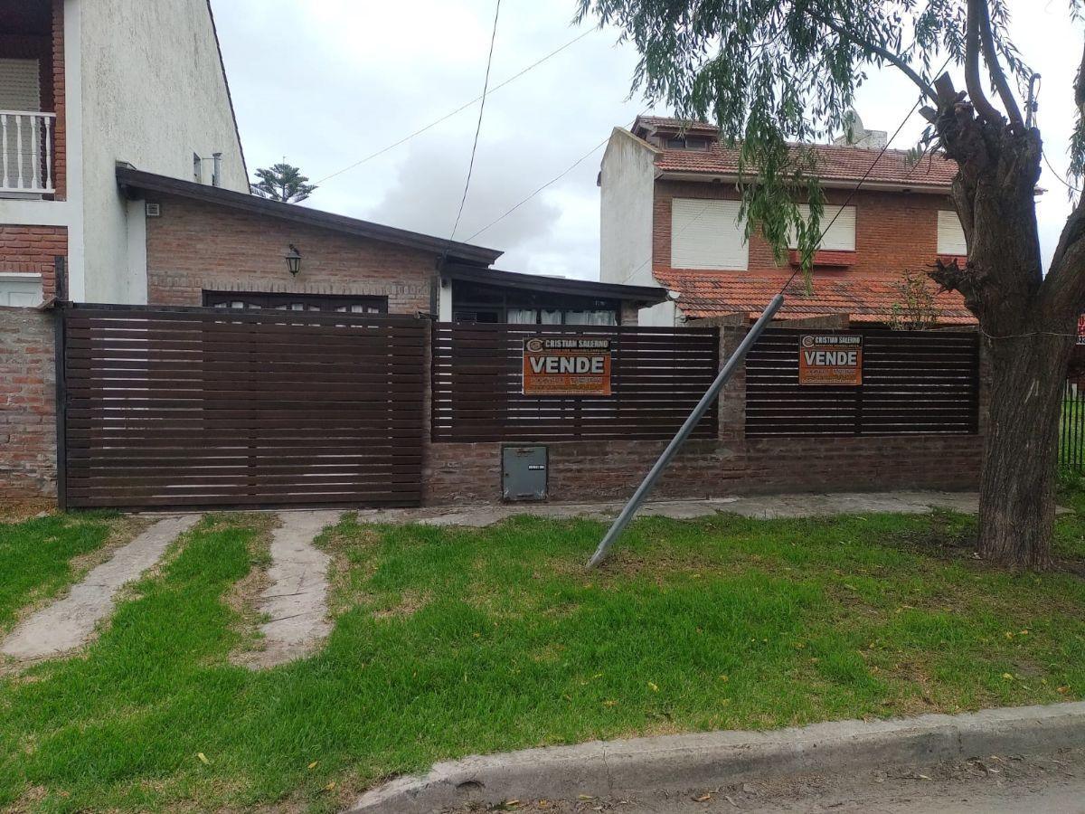 Casa con 200 m² de terreno y 2 dormitorios en venta en Santa Clara del Mar