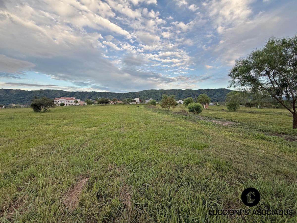 En Venta - Hermoso Terreno en Esquina B° El Mollar - La Almona 1