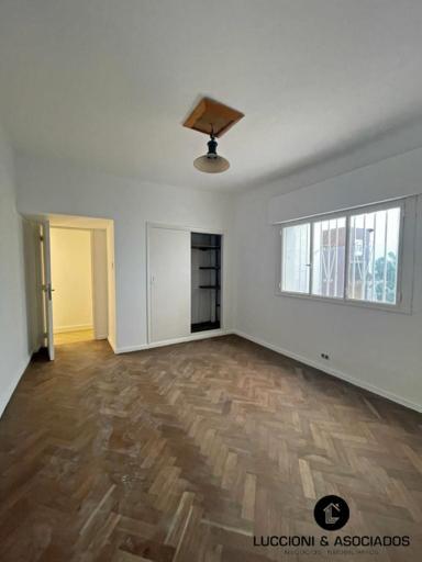 En Venta - Importante Propiedad Sobre Av Santibañez 3