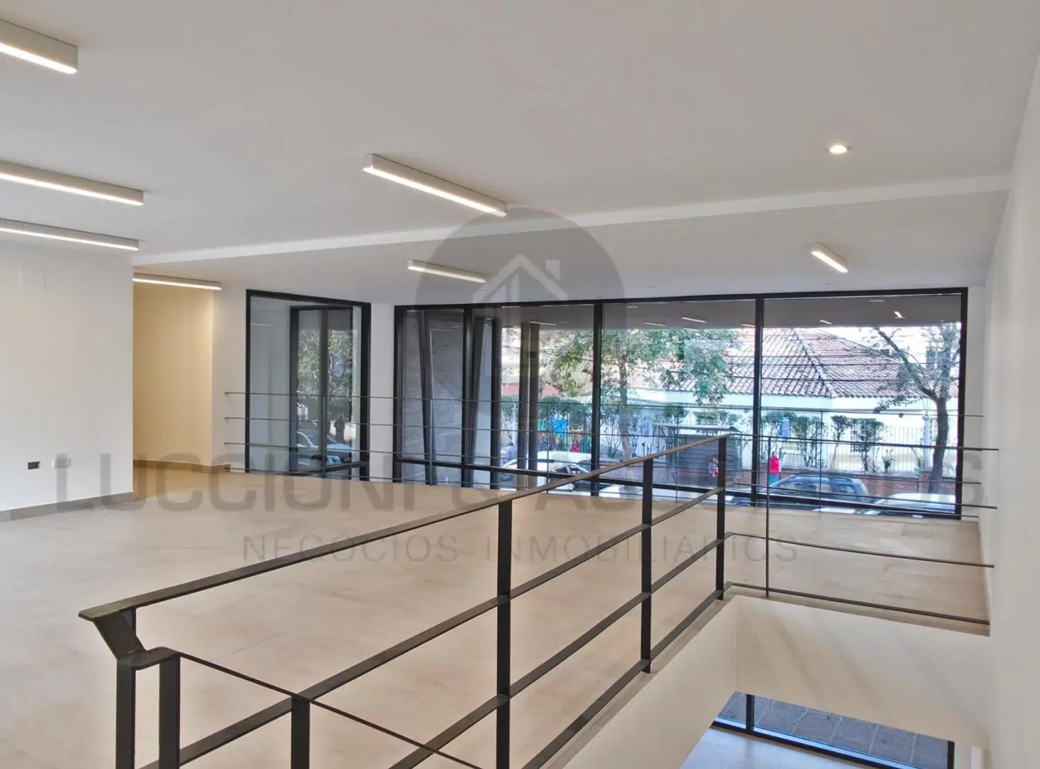 EN ALQUILER - EXCLUSIVO LOCAL COMERCIAL A ESTRENAR - SALTA 1315 1