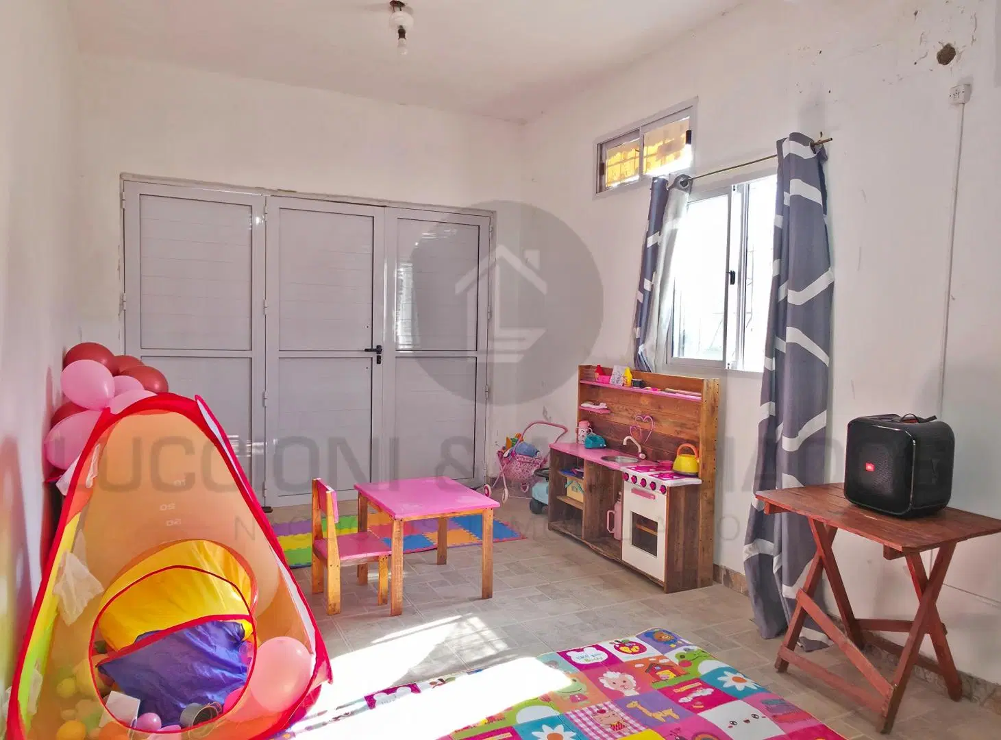 EN VENTA - HERMOSA CASA DE AMBIENTES EXTRA AMPLIOS Y GRAN LUMINSIDAD - PALPALÁ 5