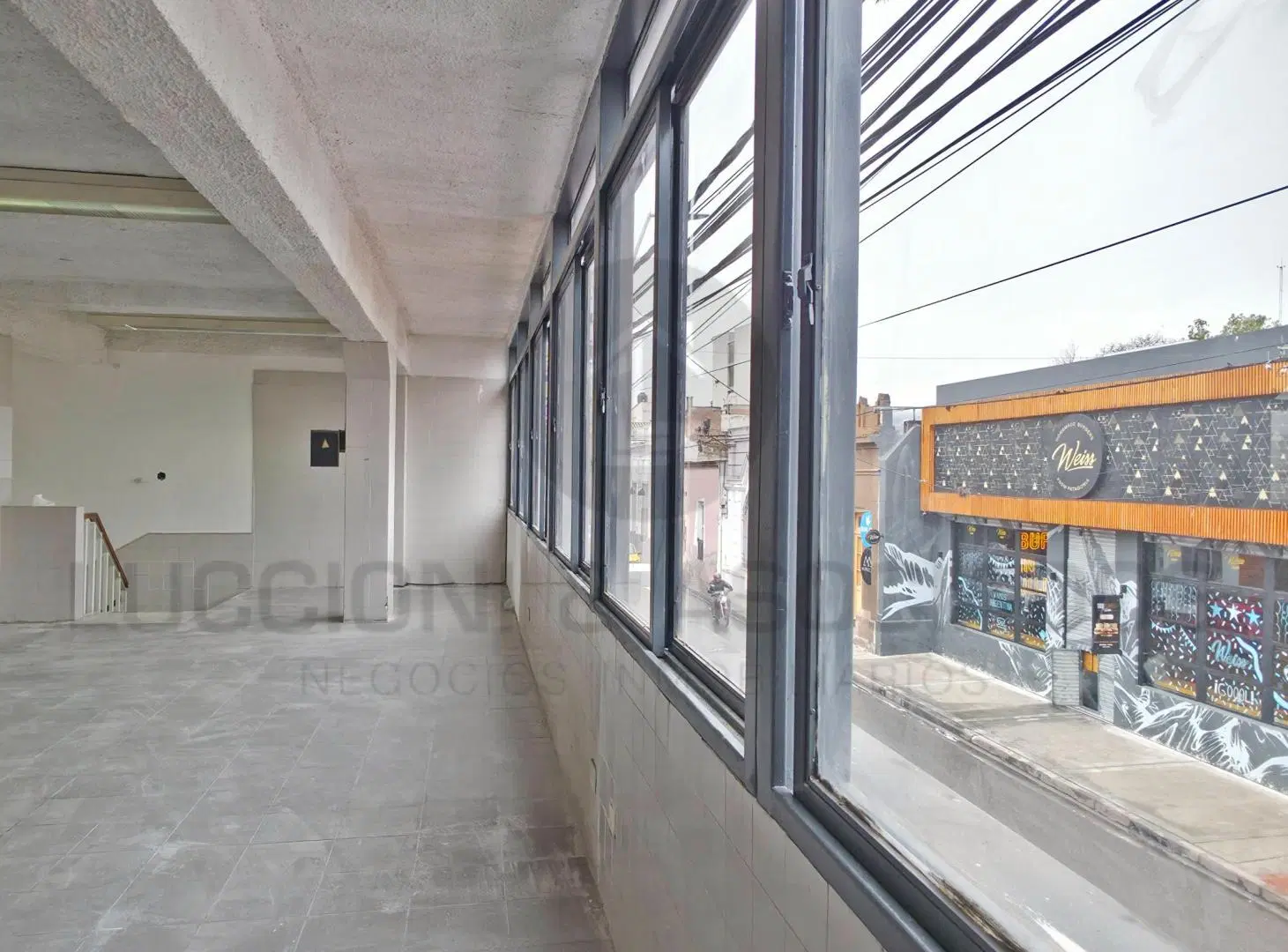 ️EN ALQUILER️ - EXCELENTE LOCAL COMERCIAL CON UBICACIÓN ESTRATEGICA! - BALACRCE Nº 177 3