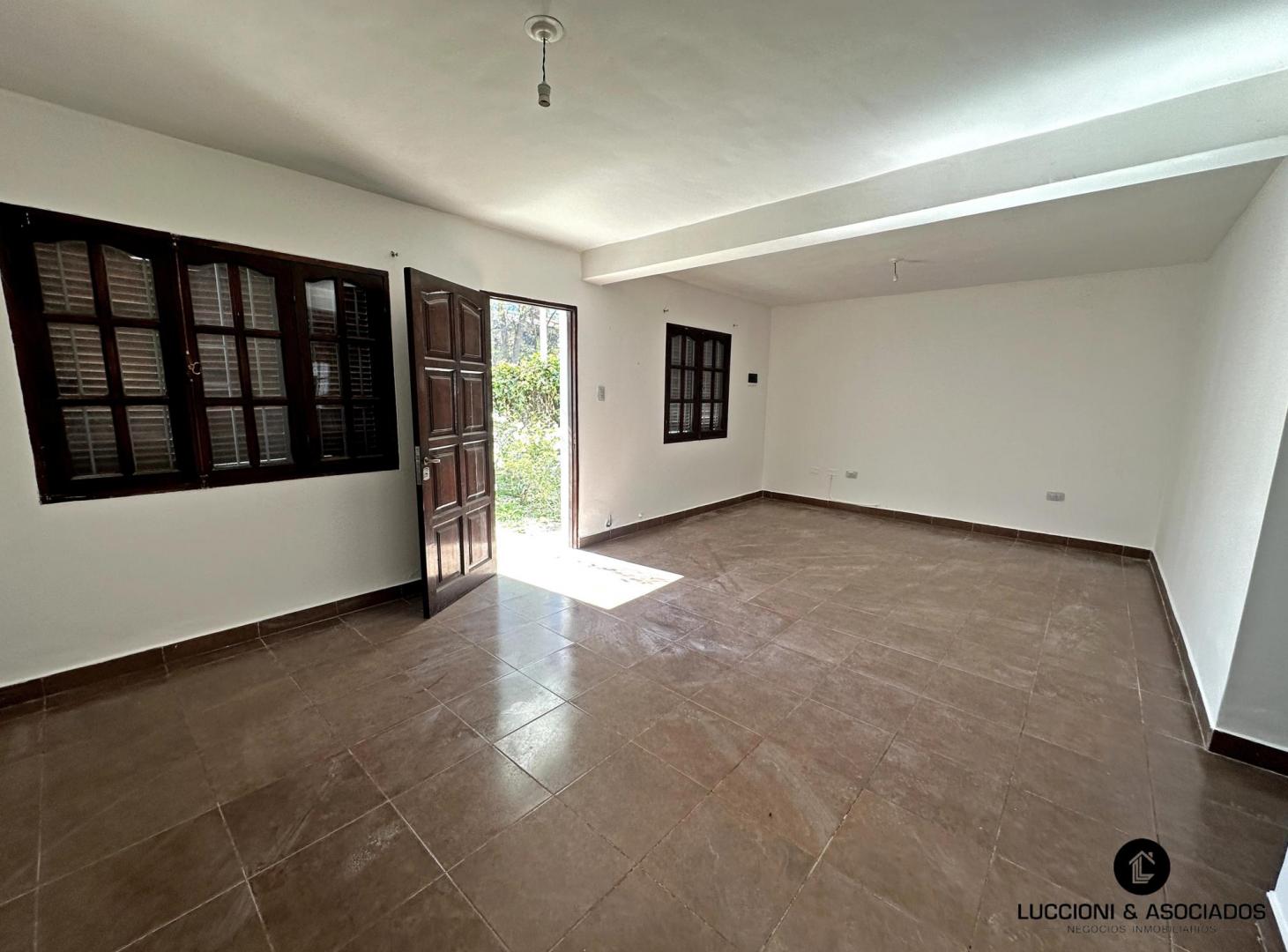 Foto de EN ALQUILER - HERMOSO Y AMPLIO DUPLEX - Bº BAJO LA VIÑA, imagen 4