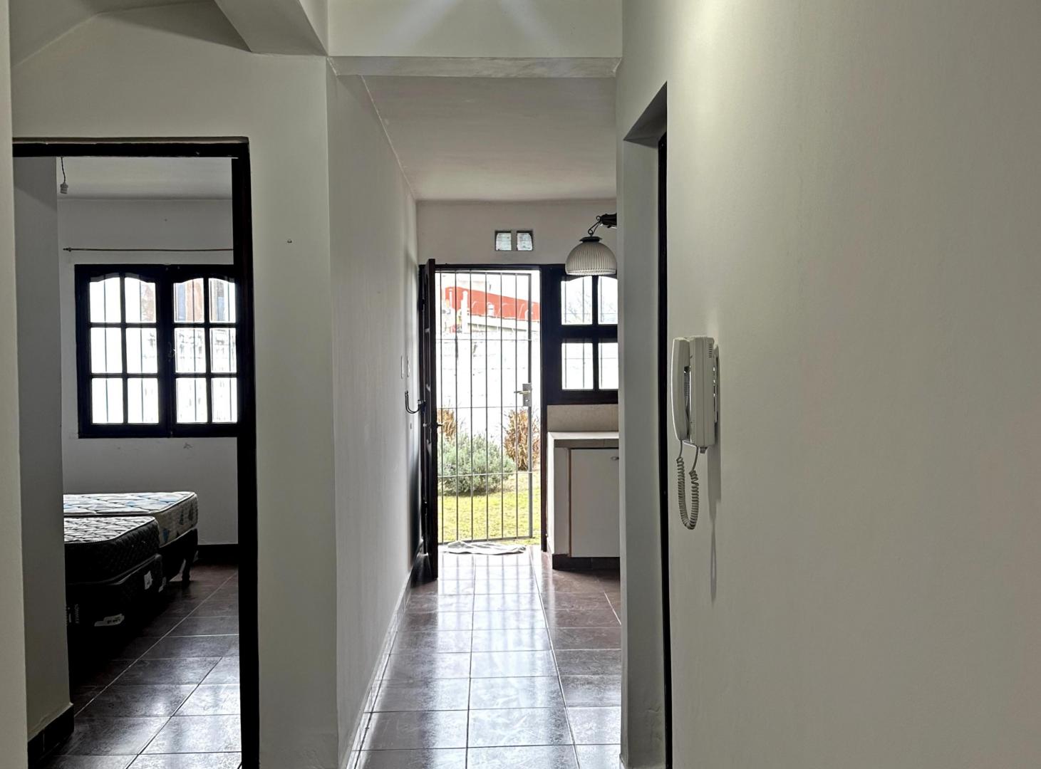 Foto de EN ALQUILER - HERMOSO Y AMPLIO DUPLEX - Bº BAJO LA VIÑA, imagen 3