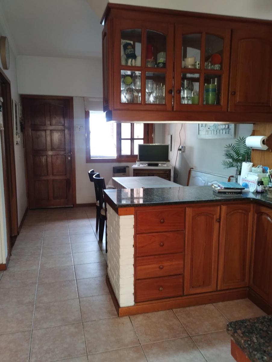 Chalet Clasico en 2 Plantas, Castro Barros 2616 Martinez 3
