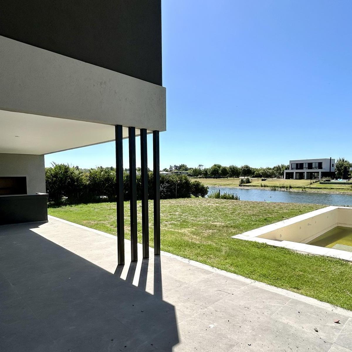 Casa en  Casa en Venta, 5 Ambientes, en San Matias, Escobar, GBA Norte