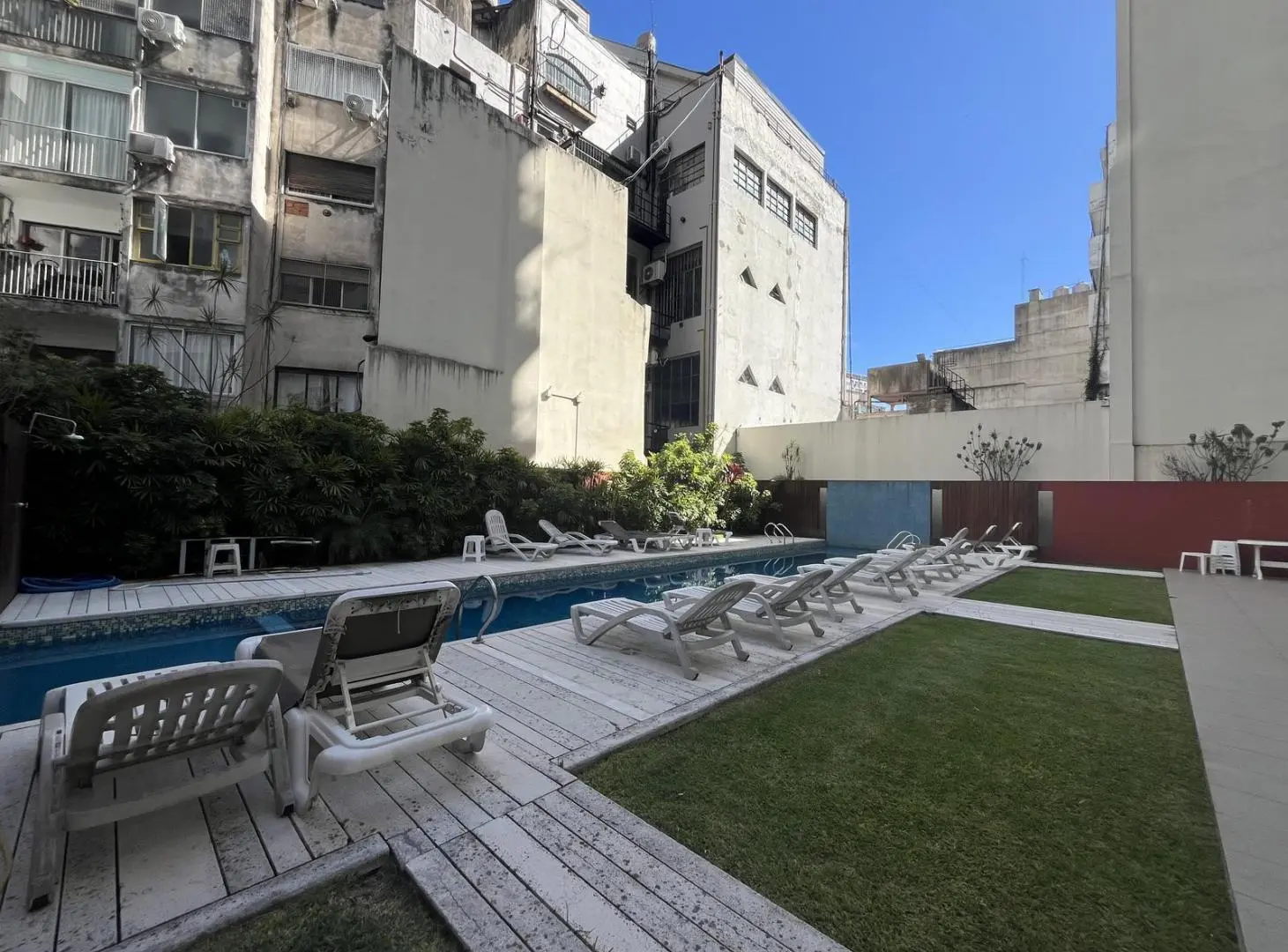 Monoambiente amoblado temporario en Recoleta con pileta y seguridad 24 hs 3
