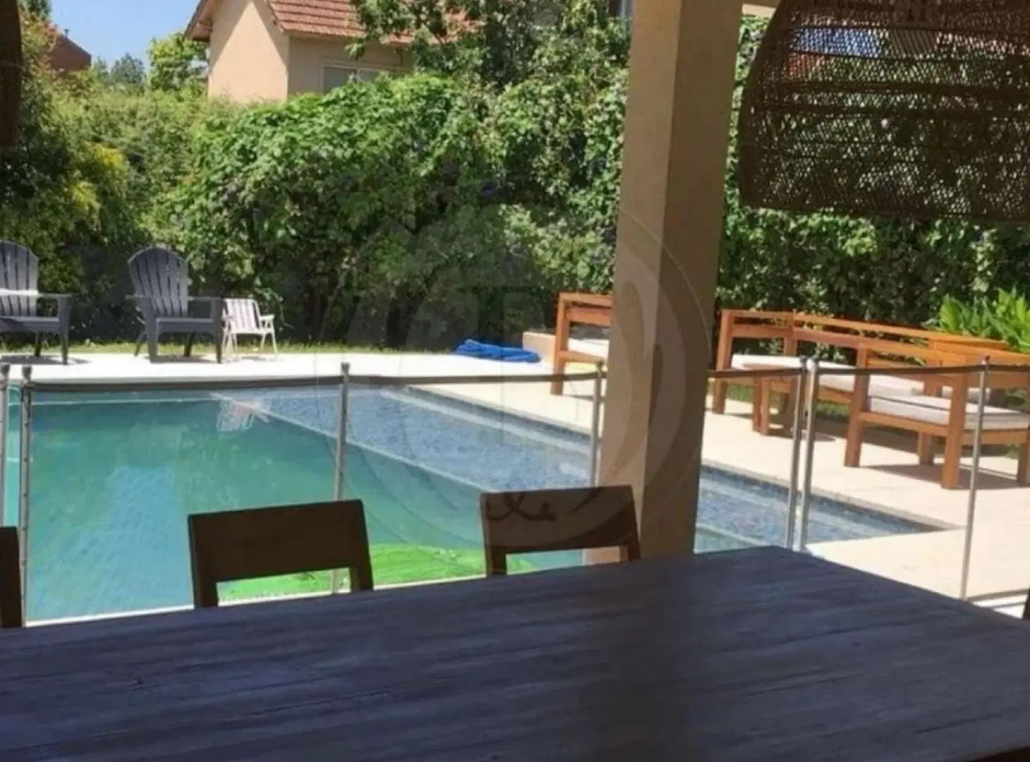 Alquiler anual | Casa amueblada de categoría con pileta en La Barra Village, Ing. Maschwitz 1