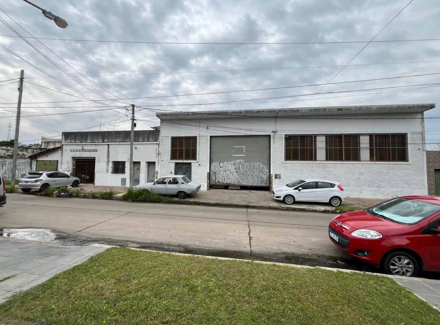Galpón de 830m2 en Jose Leon Suarez. Excelente Ubicación