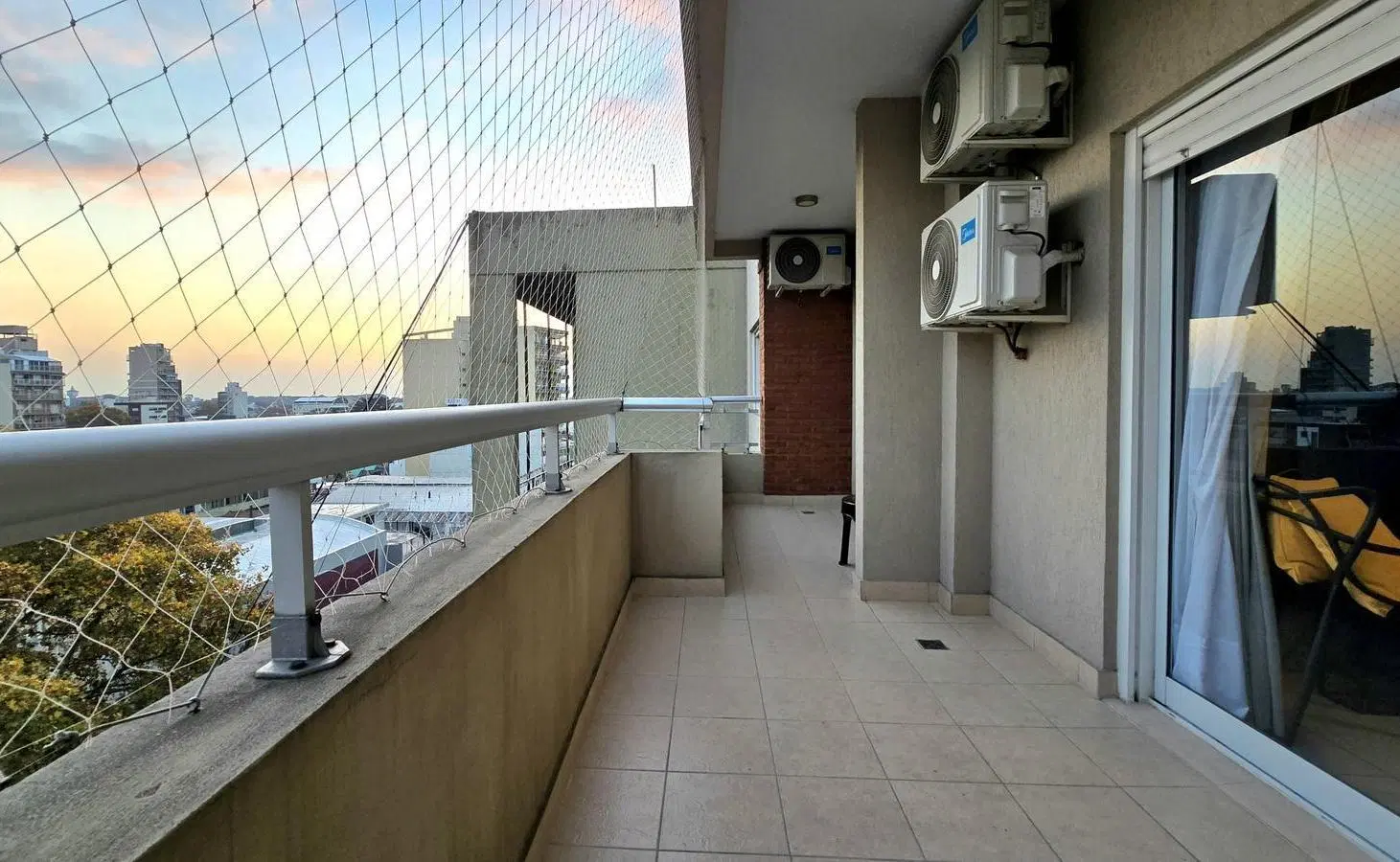 Departamento de 3 ambientes con cochera en venta en General San Martin 5