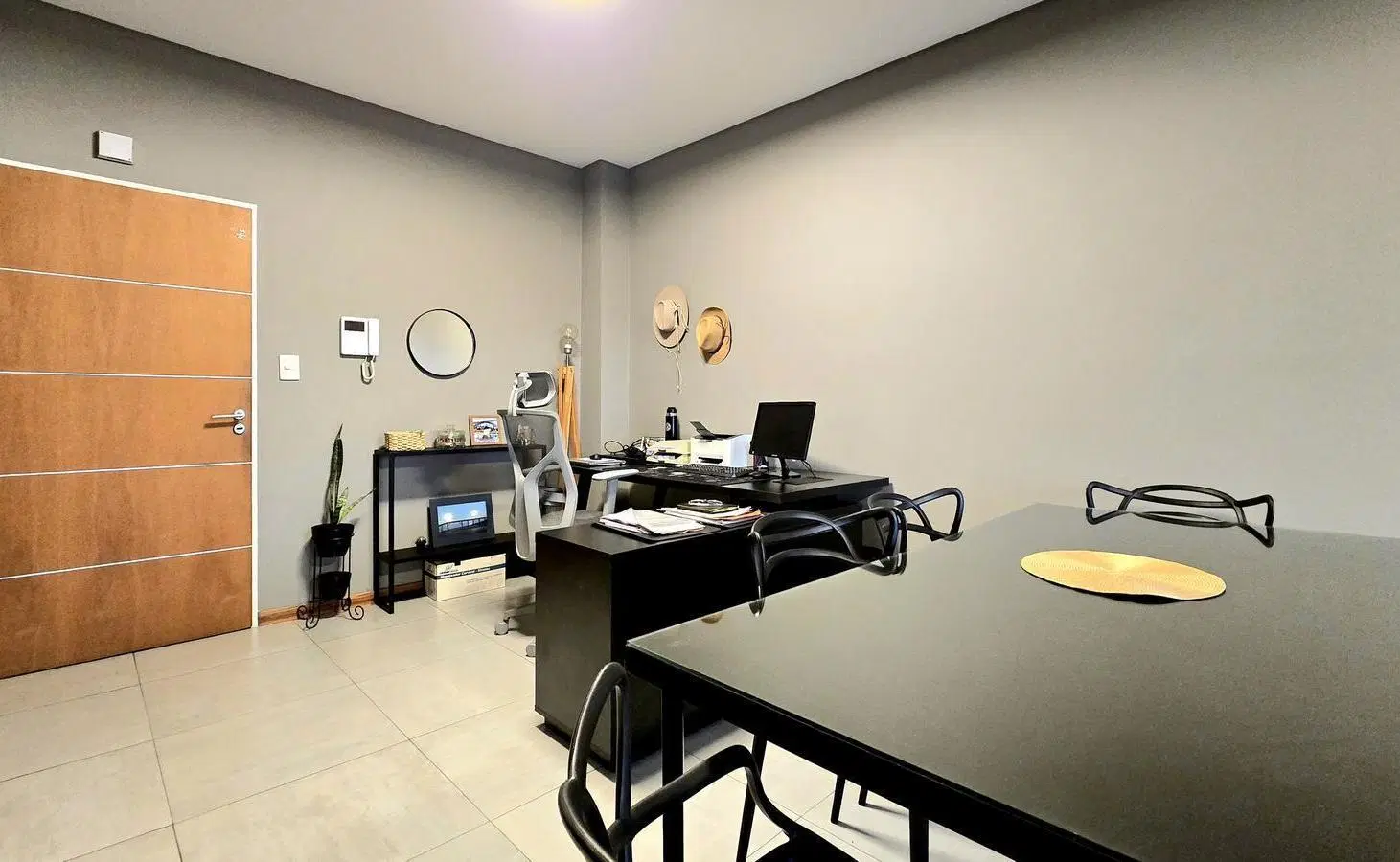 Departamento de 3 ambientes con cochera en venta en General San Martin 2