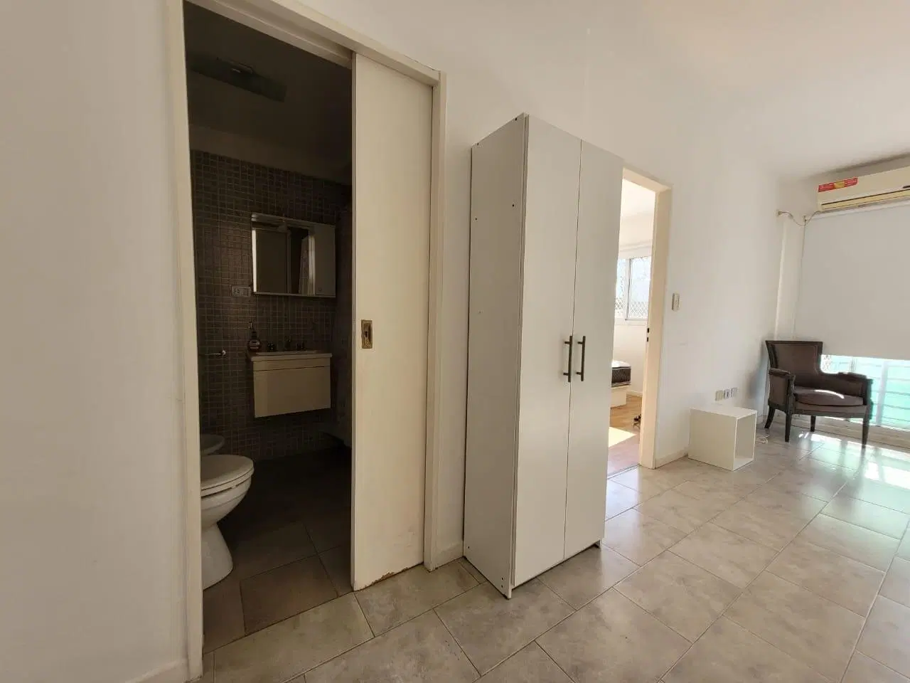 VENTA DEPARTAMENTO 2 AMBIENTES CON BALCON Y COCHERA PARQUE CHAS 5