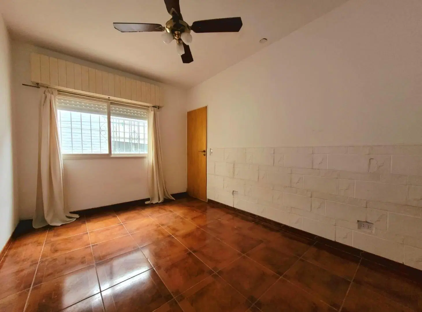 VENTA PH 2 AMBIENTES CON PATIO VILLA TESSEI 8