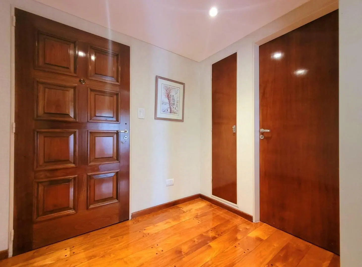 VENTA DEPARTAMENTO 4 AMBIENTES + DEPENDENCIA + 2 COCHERAS + BAULERA FLORES 5