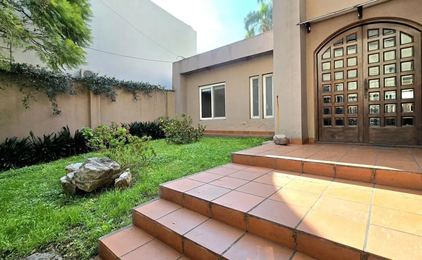 Casa venta de 5 ambientes en Villa Ballester con jardín, quincho y pileta 8