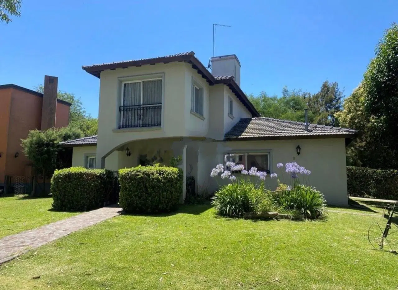 Excelente oportunidad casa 822m2 Los Potrillos, Fatima 2