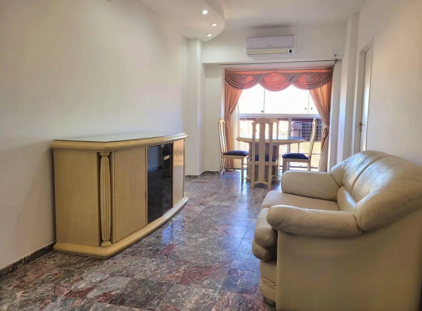 VENTA DEPARTAMENTO 3 AMBIENTES + ESCRITORIO - BALCON - LAVADERO VILLA MITRE 2