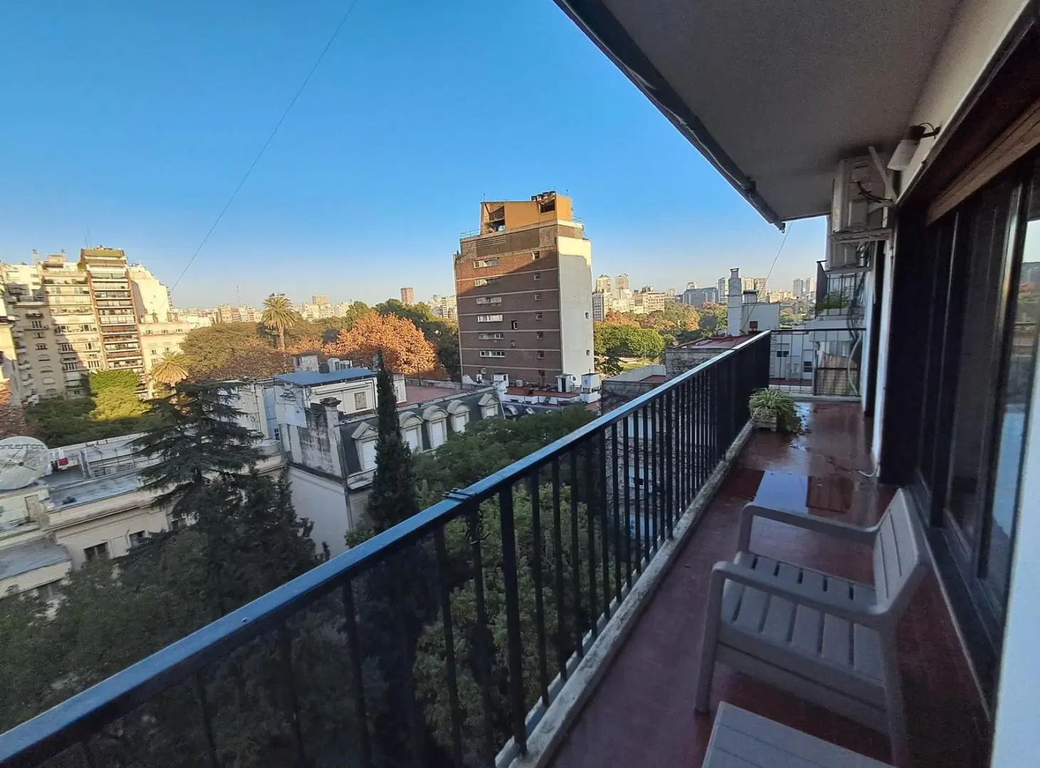 Venta departamento 4 ambientes en Av. del Libertador piso alto muy luminoso 3