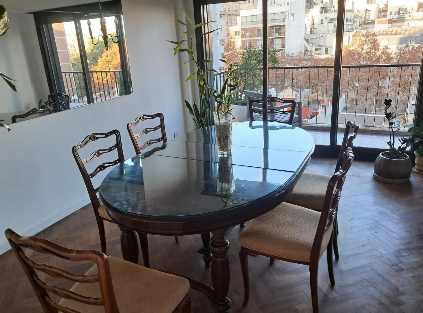 Venta departamento 4 ambientes en Av. del Libertador piso alto muy luminoso 5