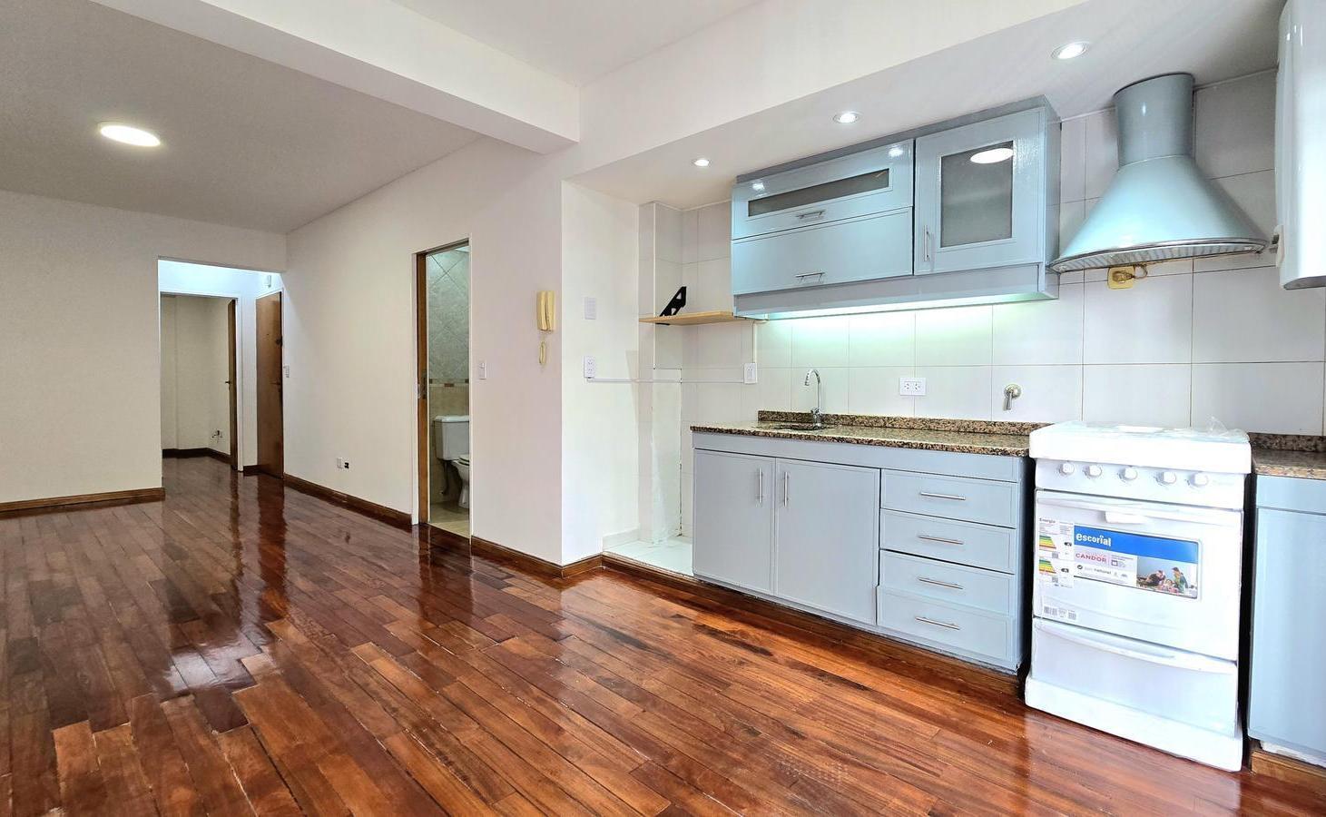 Foto de Departamento de 2 ambientes en venta en Monte Castro, imagen 4