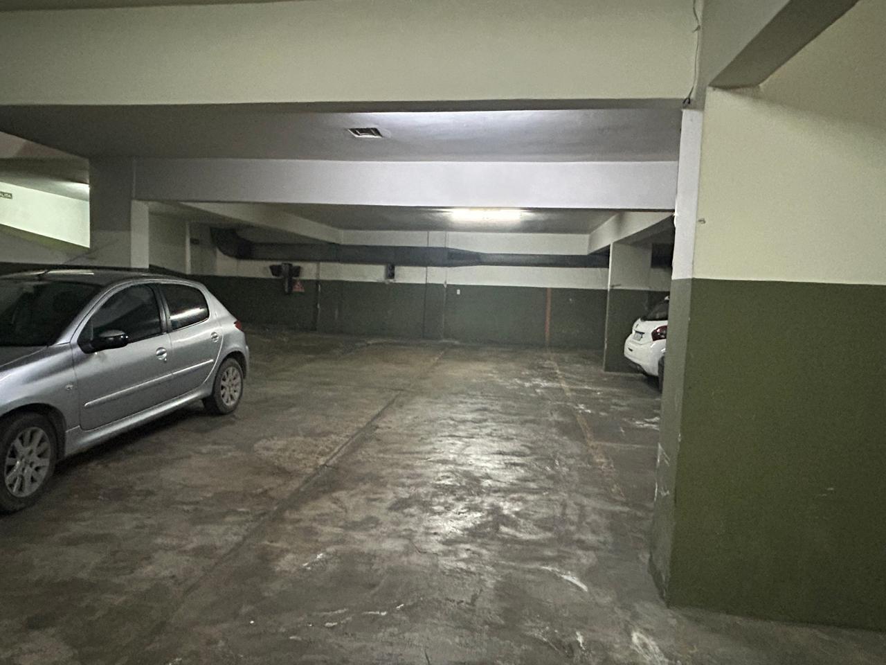 Foto de COCHERA CUBIERTA EN AVENIDA SANTA FE 2600 RECOLETA, imagen 2