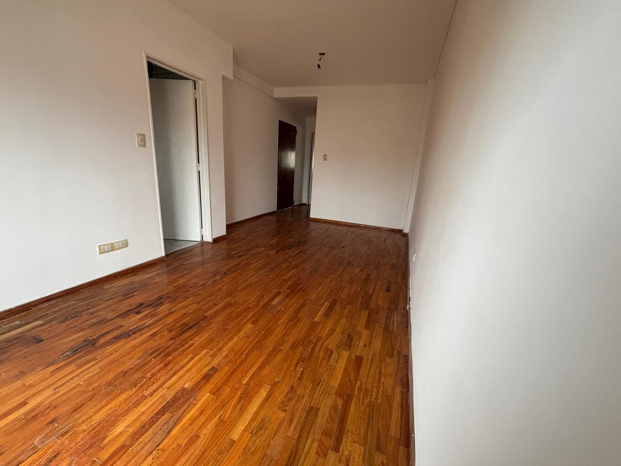 Foto de VENTA Colegiales Depto 2 AMB Frente Balcon Vista Abierta, imagen 5